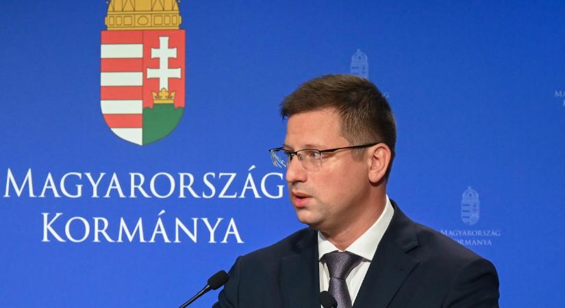 Óriási bejelentést tett a SZÉP kártyákról Gulyás Gergely: mindenkit érint, új dologra lehet majd pénzt költeni