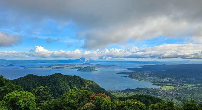 Mocorog a Taal vulkán