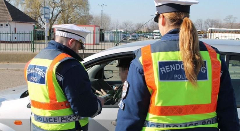 1000 vas megyei sofőrből 200-an kézben tartott mobillal vezettek