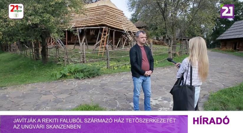 Javítják a Rekiti faluból származó ház tetőszerkezetét az ungvári skanzenben (videó)