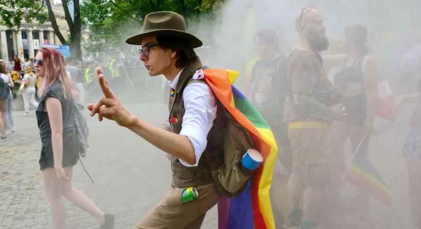 A provokáció nem áll le: Pride-felvonulást tartanak Pécsen  videó