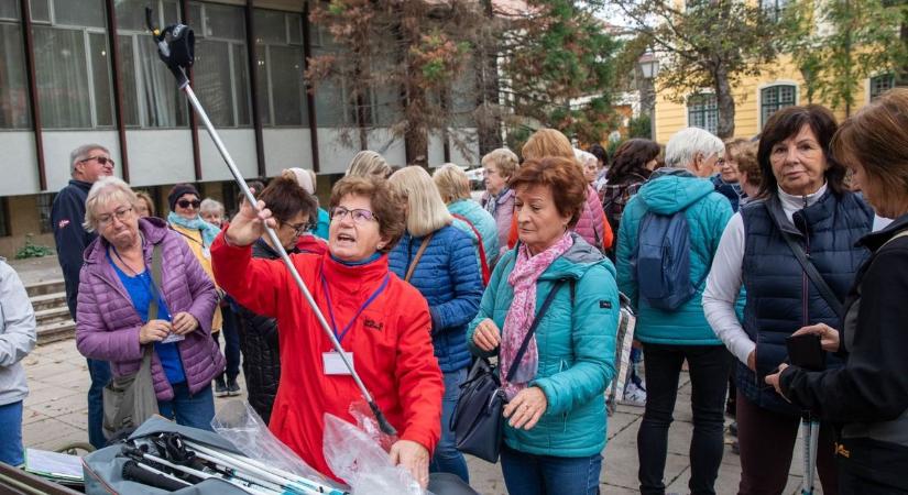 Gyaloglónap a zalaegerszegi Parkerdőbe