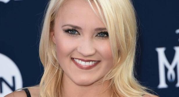 Férjhez ment a Hannah Montana sztárja, Emily Osment!