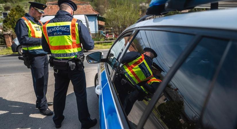 Vezetéstől eltiltott sofőr akadt horogra Szolnokon