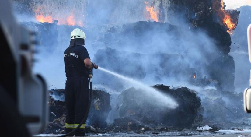 Égő cigarettacsikk miatt gyulladt ki a szalma és a lucerna Gáborjánban, ittas munkás ellen emeltek vádat