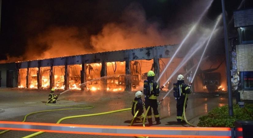 Leégett egy vadonatúj tűzoltóállomás Németországban, mert nem volt benne tűzjelző