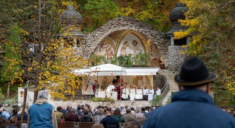 Az év utolsó zarándoklatán az ősi erdők titkos ízei kerülnek asztalra