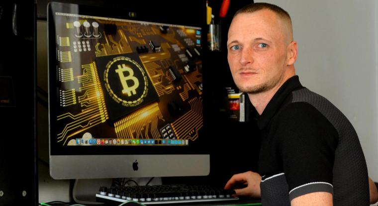 Pert indít az informatikus, akinek több mint 8 ezer Bitcoinja lapul egy kidobott merevlemezen