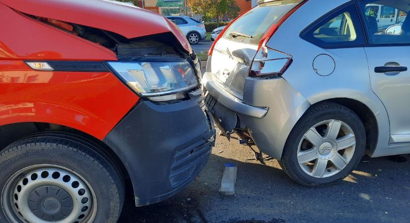 Ráfutásos baleset történt a László utcán