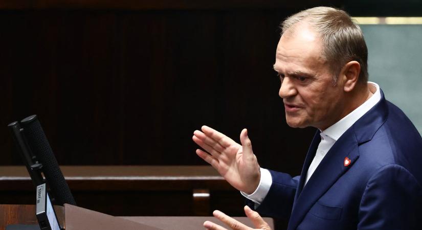 Csak látszatpolitika lehet Donald Tusk migrációs pálfordulása