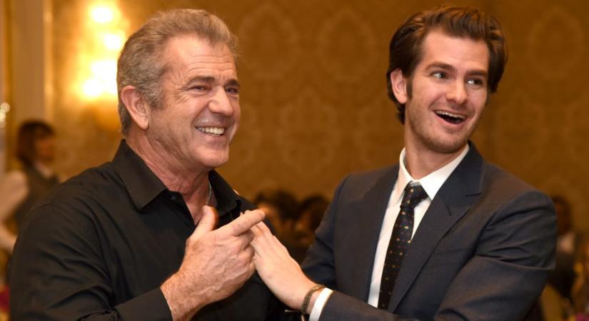 Andrew Garfield Mel Gibsonról: Csodálatos rendező, megérdemli, hogy filmeket készítsen