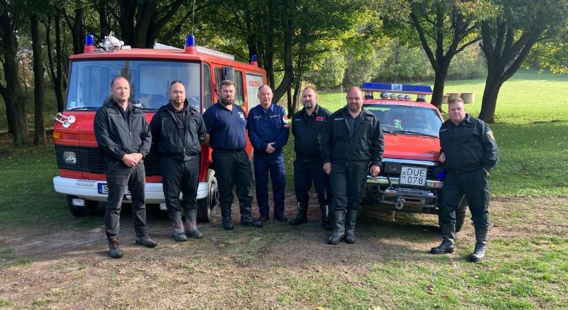 Fotókon a nagy felkészülés: a dunaalmási tűzoltók is részt vettek a közös gyakorlaton