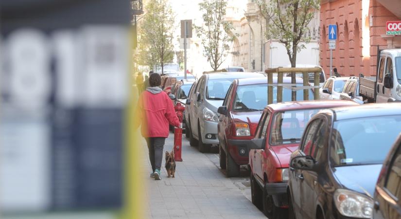 Kitör a káosz? Durván szigorítják a parkolást Ferencvárosban, komoly drágulás jöhet