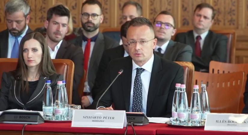 Szijjártó Péter: hazai munkahelyeket vendégmunkások csak akkor tölthetik be, ha azokra nincs magyar ember  videó