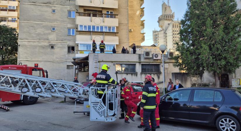 Kizuhant a hatodik emeletről egy férfi Szatmárnémeti központjában