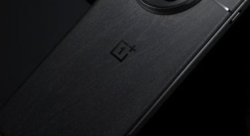 Képen a OnePlus 13 “új” dizájnja