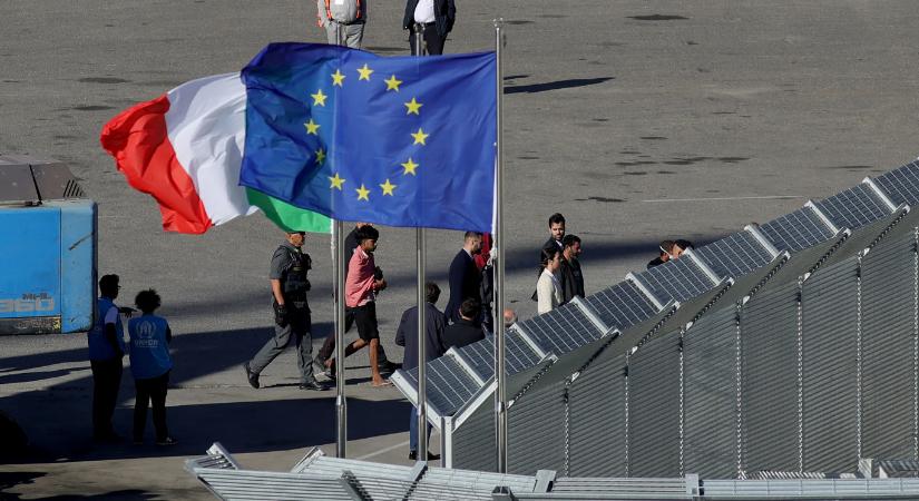 Minden menedékkérőt vissza kell vinni Olaszországba az albániai menekülttáborokból