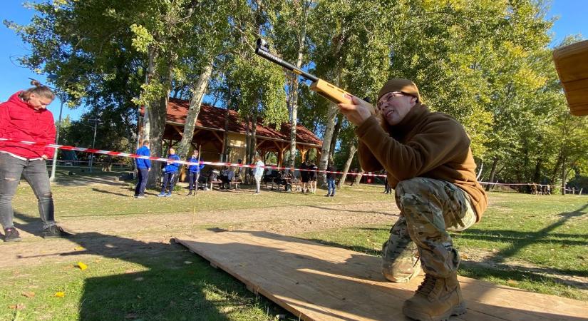 A vármegyei haditornán a kiskunhalasi kadétok bizonyultak a legjobbnak – galériával, videóval