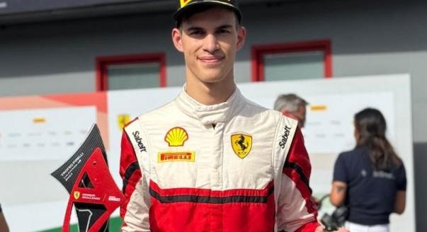 Elképesztő szezonzárás: Válint Bence második a Ferrari Challenge Europe Trofeo Pirelli bajnokságban!