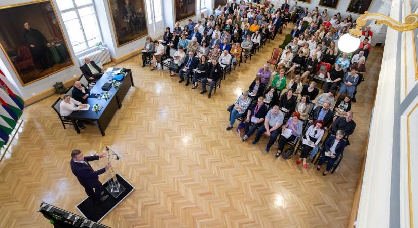 Megkezdődött az újabb falugondnoki képzés a Vármegyeházán