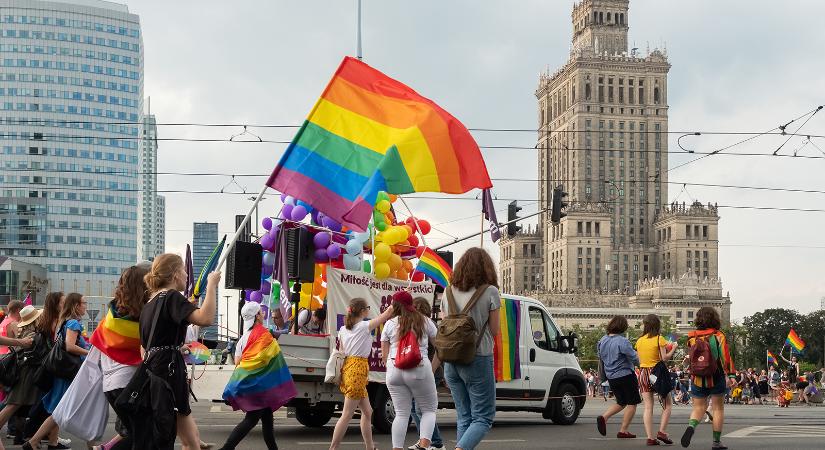 Elkészült a bejegyzett élettársi kapcsolatról szóló törvénytervezet Lengyelországban