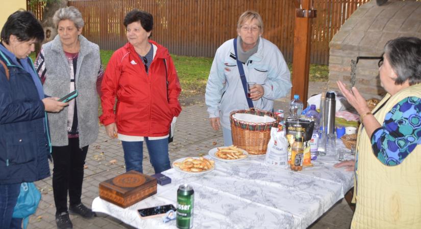 Az évtizedekkel ezelőtti kézilabdás időkre emlékeztek Székkutason