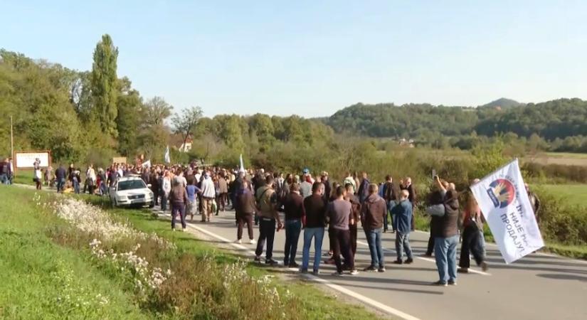 A hatalom egyes képviselői is csatlakoztak a lítiumbányászat elleni tüntetéshez