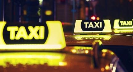 Taxiállomásokat újítanak meg a fővárosban