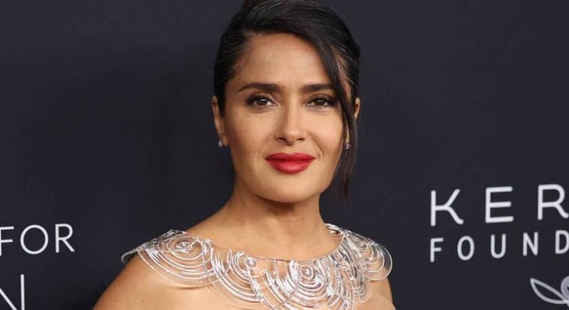 Salma Hayek ritkán látott mostohafia 18 éves lett: közös fotót posztolt vele