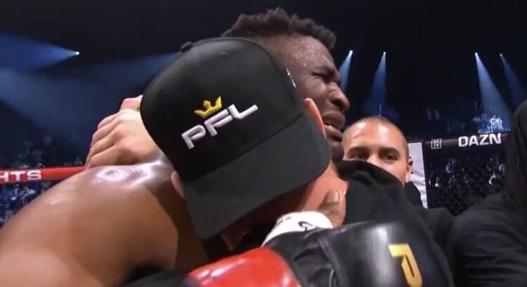 Francis Ngannou brutálisan kivégezte Ferreirát, majd elsírta magát