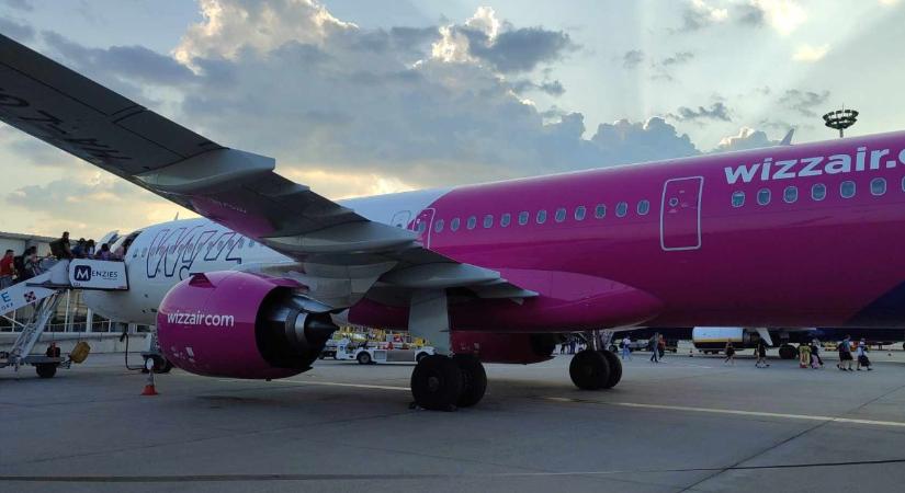 Irány Albánia, továbbment egy Wizz Air-gép, az utasok csak pislogtak