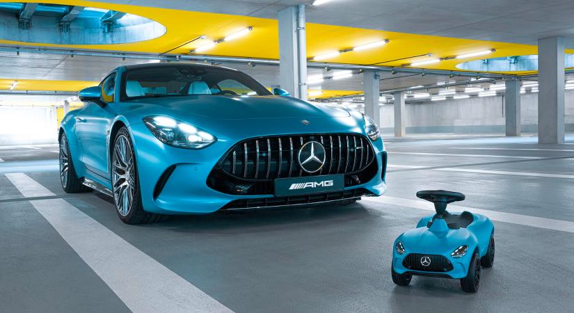 Lennénk újra gyerekek ezért a menő AMG GT-ért