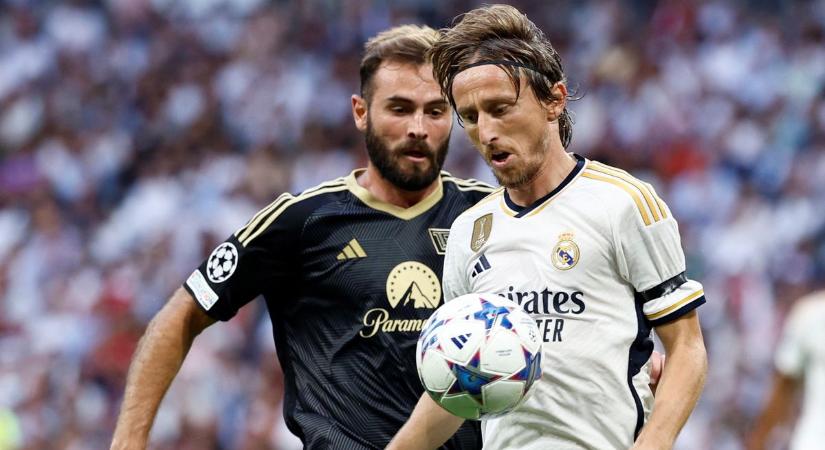 Puskás és Modric egy képen, a spanyolok leborulnak a nagyságuk előtt