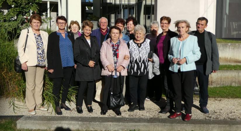 Idősek világnapi ünnepségen jártak a NAVNYOSZ nyugdíjasai