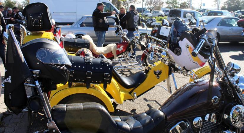 Őszi veterán és motoros börze Polgárdiban (galéria)