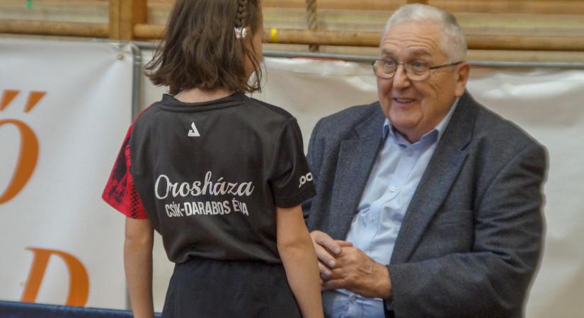 Az ifjú asztaliteniszezők csaptak össze Orosházán