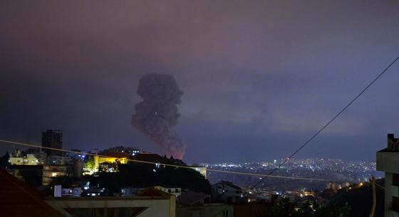 Vasárnap éjjel is folytatta Bejrút bombázását Izrael