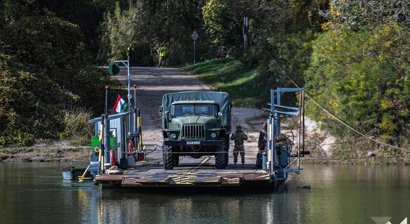 Nato konvojt imitáló Ural kelt át a Tiszán Baks és Mindszent között