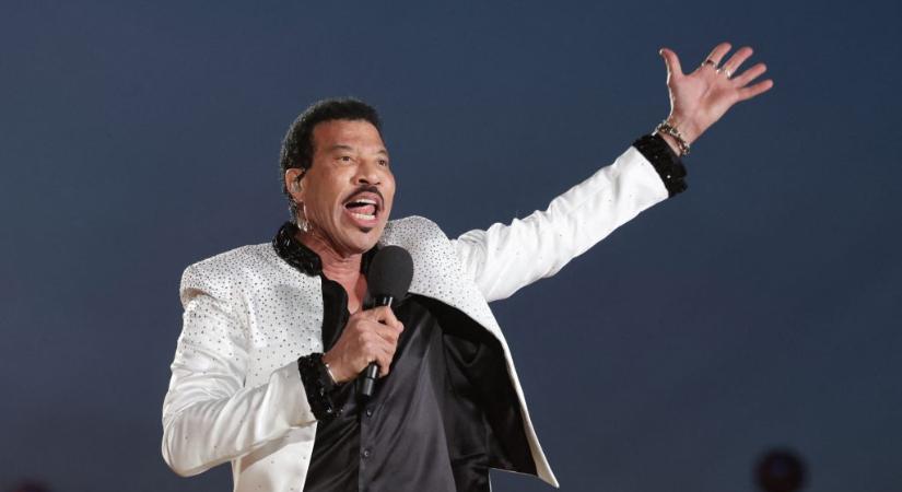 Lionel Richie Budapestre jön