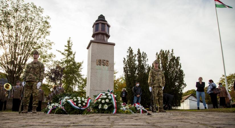 Az 1956-os forradalomra emlékeznek Vásárhelyen