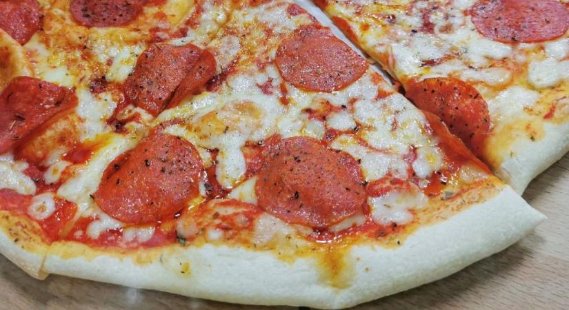 Óriási a botrány: „kokainfeltétes” pizzát árultak egy düsseldorfi pizzériában