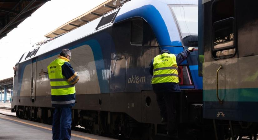 Nyomoz a rendőrség a Keleti pályaudvarnál kisiklott vonat miatt