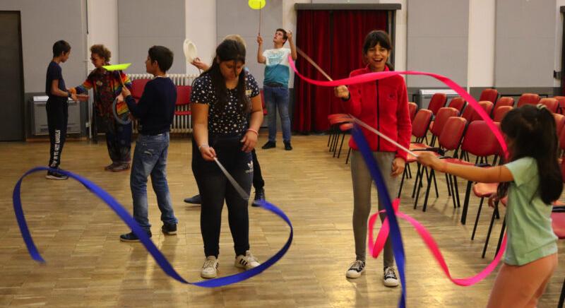 MINI CIRKUSZ – Csodálatos világ részeseivé válnak a gyerekek a bohócdoktorokkal együtt