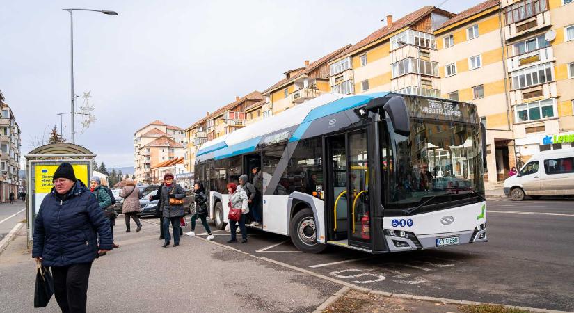 Buszokkal utaztatnák Sepsiszentgyörgy és 12 környékbeli község közt az ingázókat