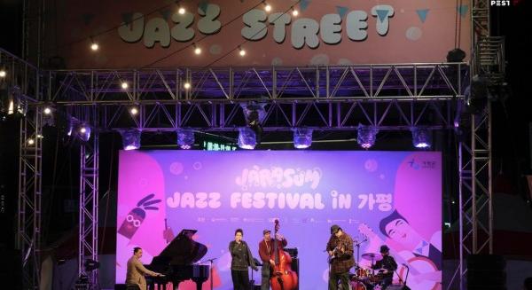 Első magyar jazz zenekarként lépett fel a Nagy Emma Quintet a dél-koreai Jarasum Jazz Fesztiválon