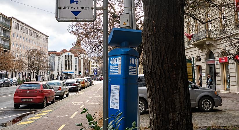 Szerdán ingyenesen lehet parkolni Debrecenben