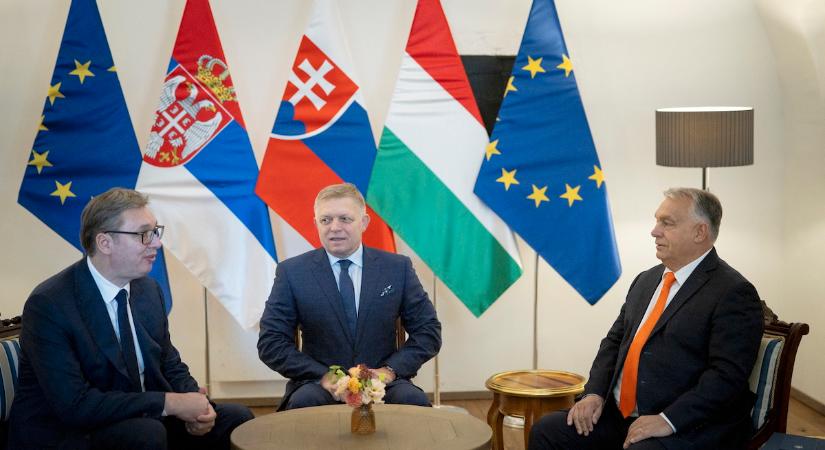 Robert Fico a migráció teljesen új szabályozását sürgette Komáromban