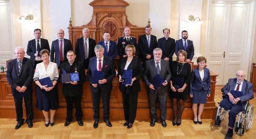 Ők a Vas Vármegyei Közgyűlés kitüntetettjei - fotók