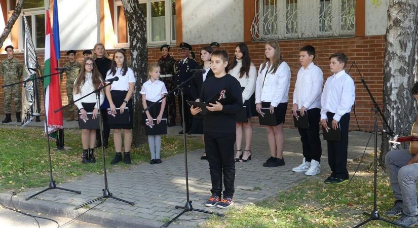 A forradalom hőseire emlékeztek Bácsalmáson – galériával