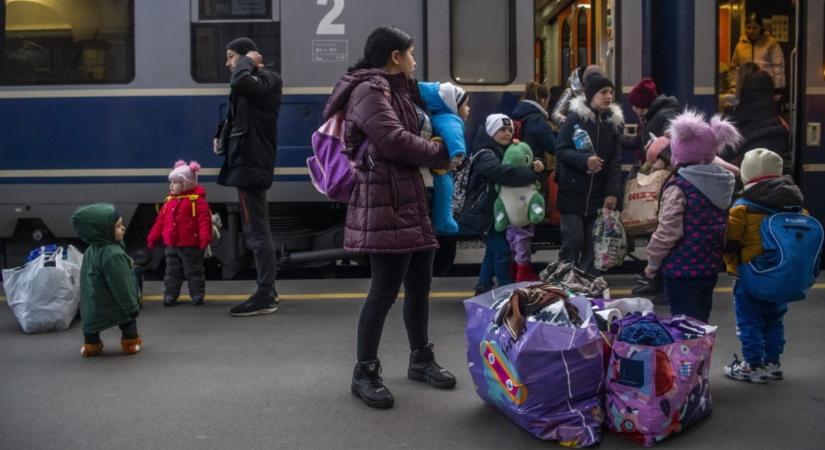 Csaknem kilencezren érkeztek Ukrajnából kedden, 19-en maradnak itt